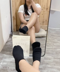 桃桃黑色短袜