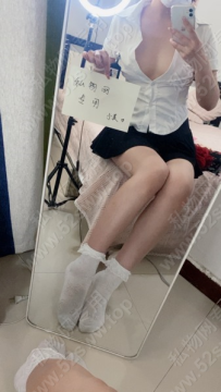小美白色短袜